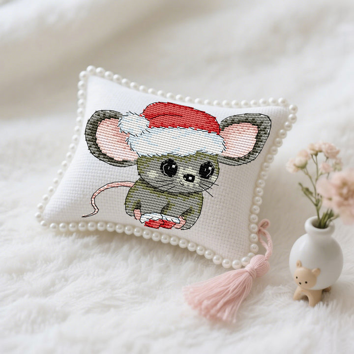 Little Mouse with a Christmas Hat Cross Stitch Needle Pocket