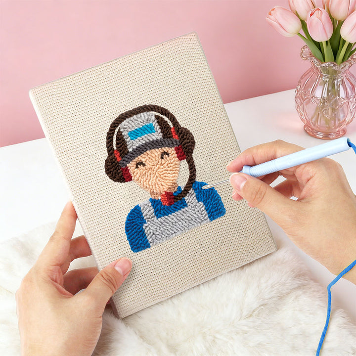 Champion Trophy and Gear Kit Mini Punch Needle Kit (4pcs)