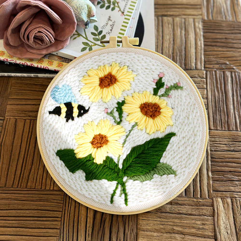 Bee and Daisy Punch Needle Embroidery Kits