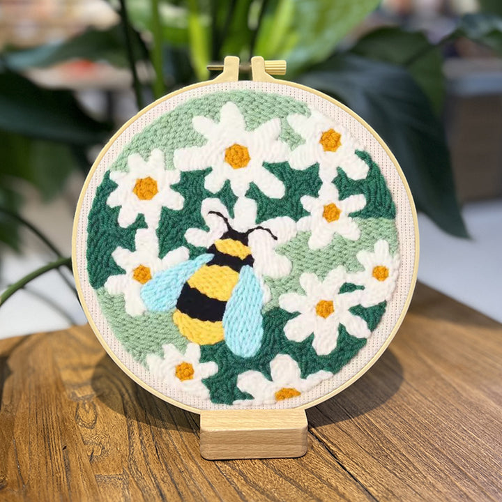 Bee and Flowers Punch Needle Embroidery Kits