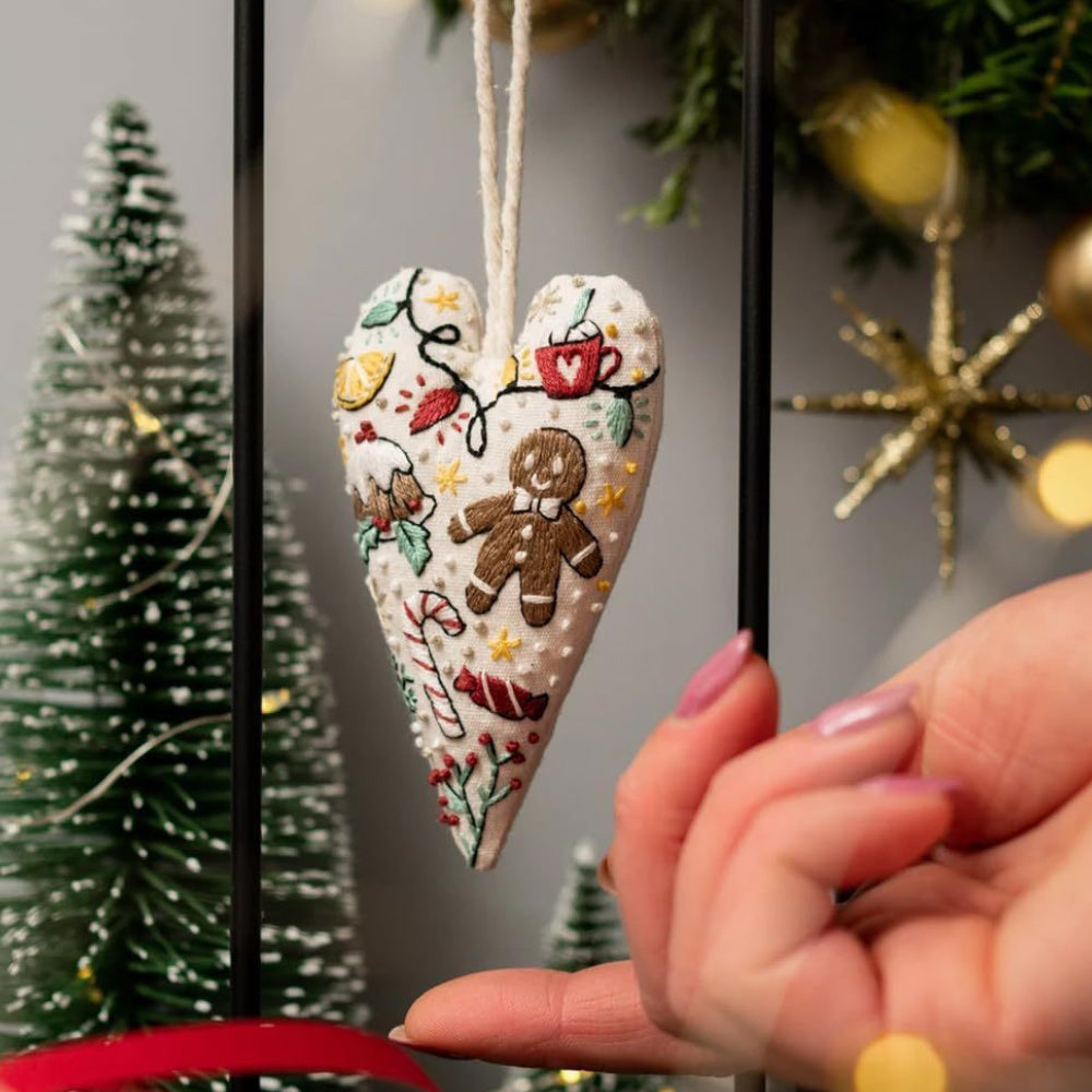 Heart-shaped Handmade Christmas Tree Embroidery Decoration Kit