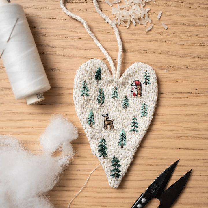 Heart-shaped Handmade Christmas Tree Embroidery Decoration Kit