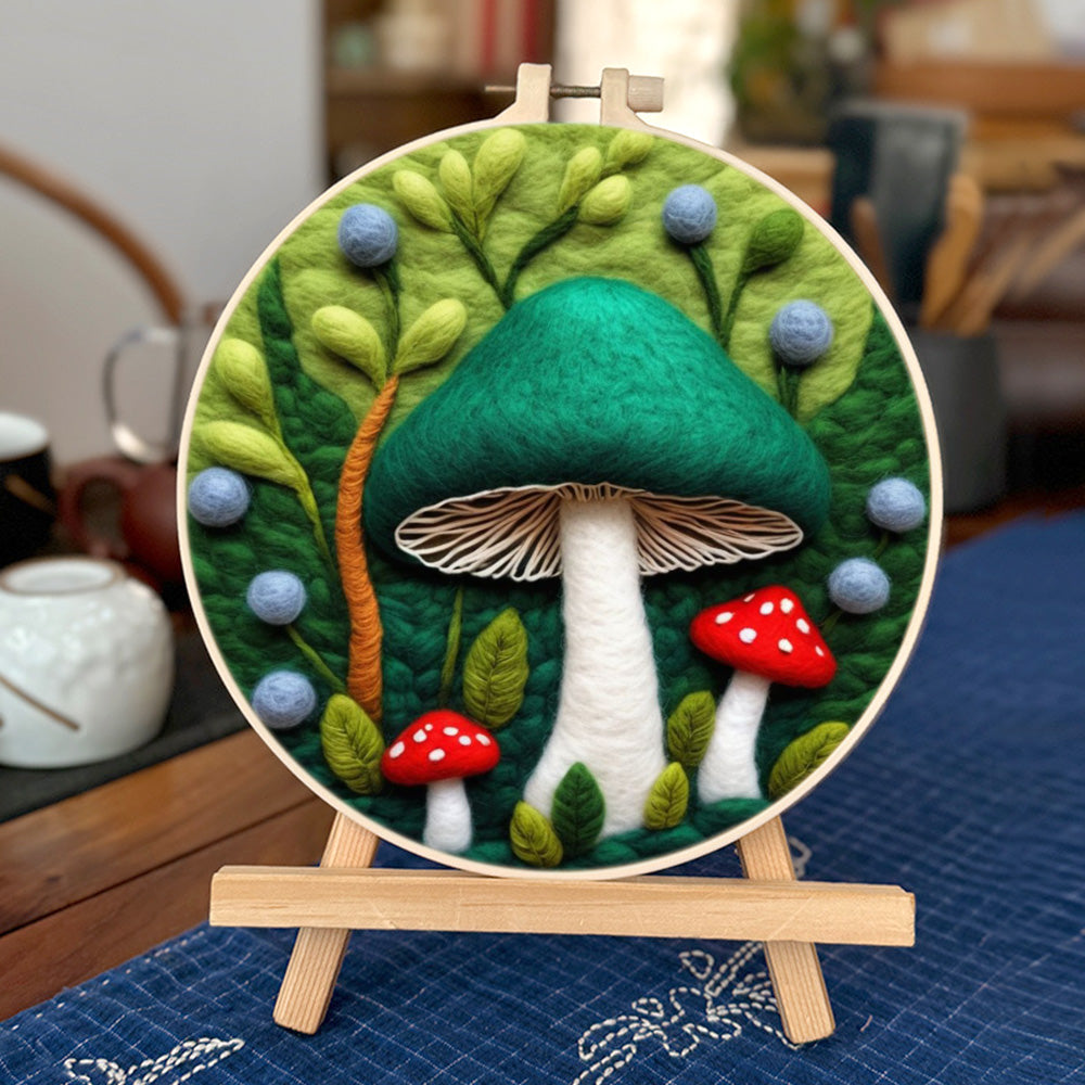 Green Mushroom with Soft Botanical Details Wool Needle Felting Painting Kit