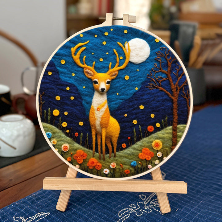The Deer Under the Moonlit Sky Wool Needle Felting Painting Kit