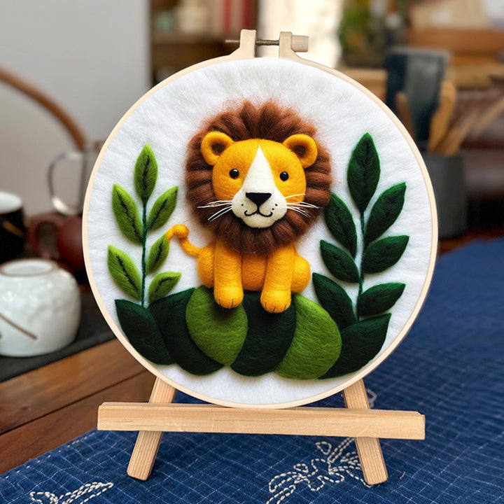 Cute Lion with Plant Wool Needle Felting Painting Kit