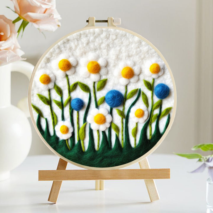Soft Daisy Flowers With Blue Flowers Wool Needle Felting Painting Kit