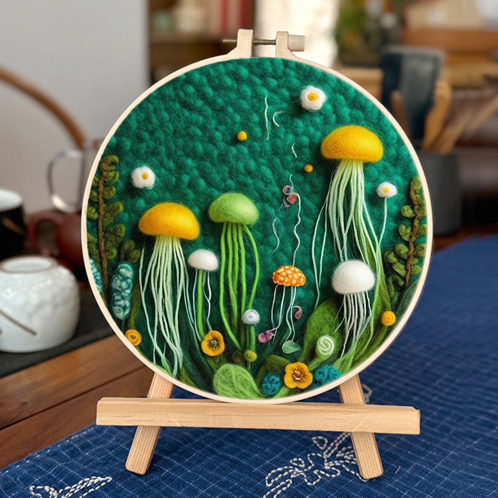 Colorful Jellyfish Swim in Water Wool Needle Felting Painting Kit