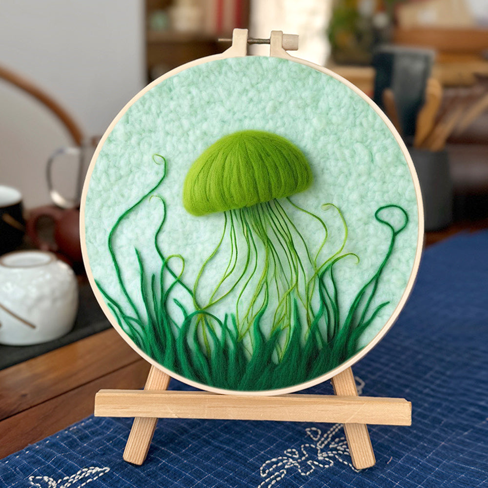 Jellyfish with Green Tentacles in Sea Wool Needle Felting Painting Kit