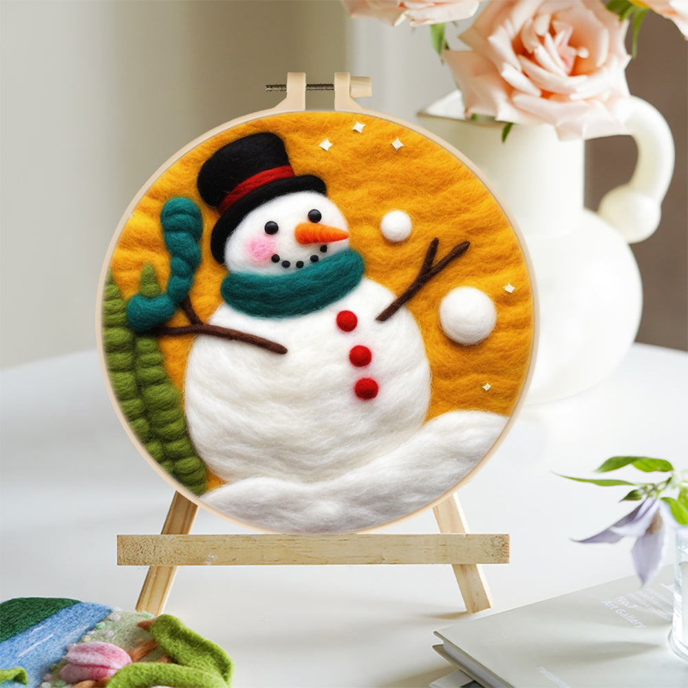 A Round, Plump Snowman Wool Needle Felting Painting kit