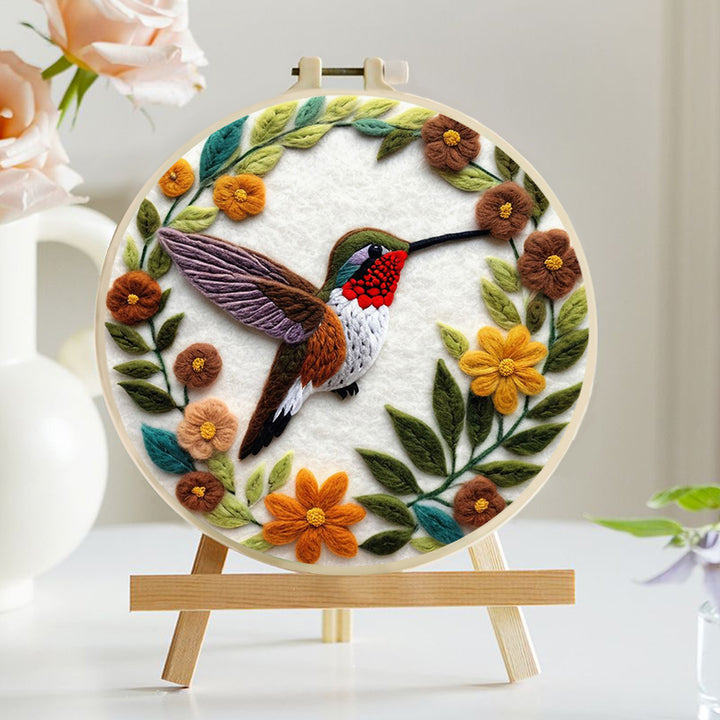 Hummingbird Surrounded by Flower Wreath Wool Needle Felting Painting Kit